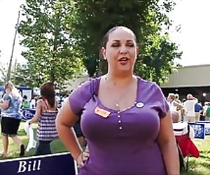 Meiriceánach milf le cíocha ollmhór