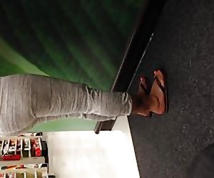 Tiubh candid booty milf