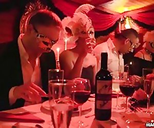 Magma scannán fetish swinger páirtí