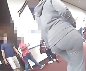 Curvy indiach mhuire sa daingean grey allas!