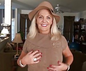 Dána mheiriceá mam lánfhásta le comhlacht sexy te