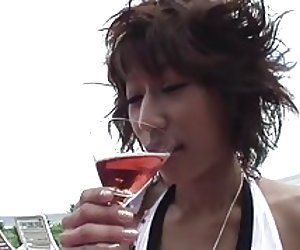 Randy sucks brunette guy